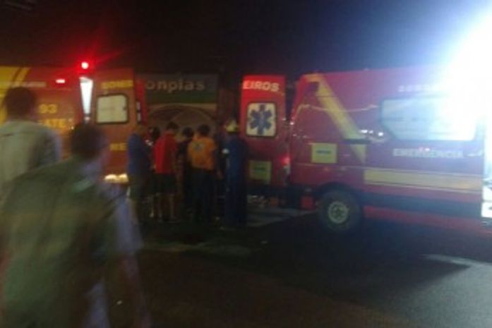 Duas pessoas ficam feridas após motocicleta atingir mulher na AL 220, em Arapiraca