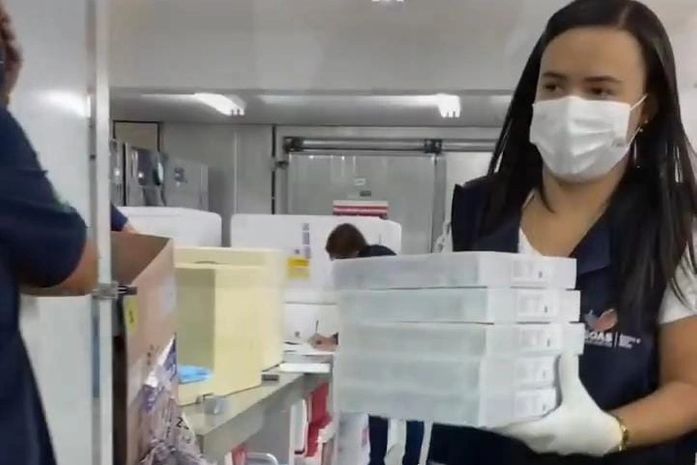 Alagoas recebe 10.530 doses da vacina Pfizer, anuncia secretário da Saúde