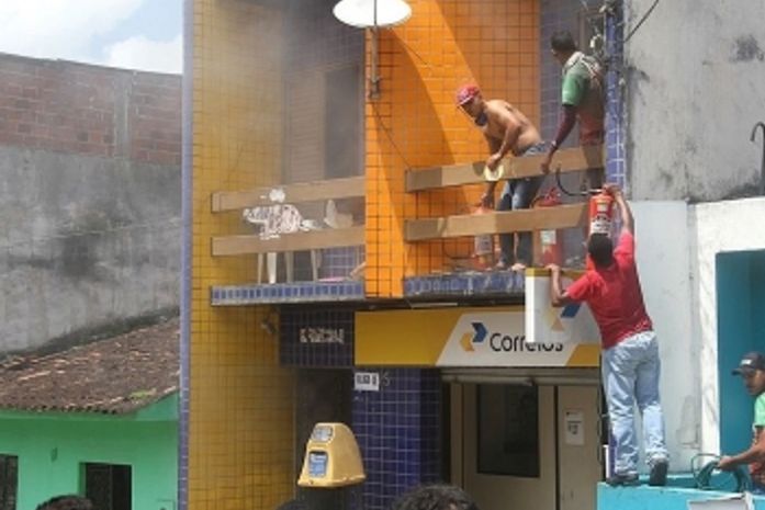 Após incêndio em prédio, Correios de Joaquim Gomes retoma atividades nesta terça