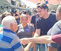 Marcos Beltrão é recebido com carinho pela população durante visita à feira livre de Penedo