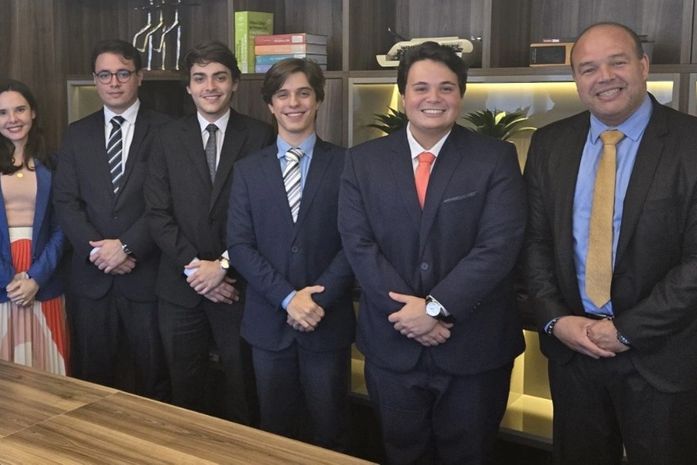 Alunos do curso de Direito da UNIMA ficam em 1º lugar no Norte/Nordeste em competição nacional do Supremo Tribunal Federal