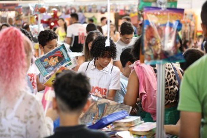 Mais de 400 mil visitantes e 250 mil livros vendidos: os números da Bienal 2023