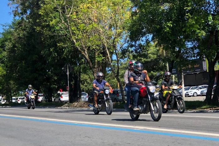 SMTT orienta motociclistas sobre os cuidados para transitar com segurança