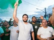 Caminhada e adesivaço marcam início da campanha de Lucas Santos à prefeitura de Traipu