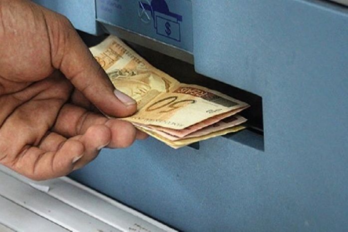 Para evitar aglomeração, Prefeitura de Limoeiro adianta pagamento do funcionalismo público