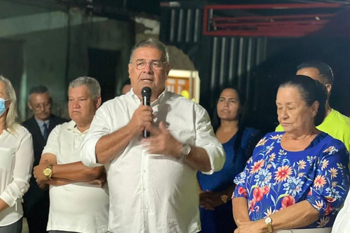Prefeito George Clemente entregou a 4ª rua pavimentada do Hélio Jatobá