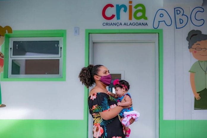 Alagoas investe mais de R$ 920 milhões em creches enquanto governo federal impõe corte de 80% na educação infantil