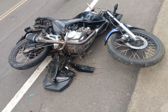 Homem morre após motocicleta colidir em tronco de coqueiro na AL-115
