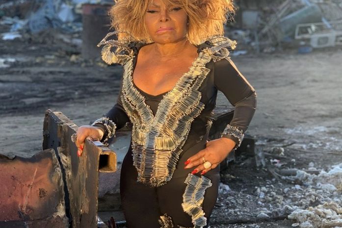 "O meu filho mais velho estava morrendo e eu já tinha perdido 2 filhos e não queria perder mais um"- conta Elza Soares, a cantora.