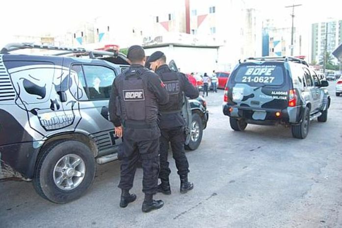 Operação da PC, PM e Ministério Público combate tráfico de drogas em Arapiraca