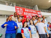 Estudantes acompanham partida no Rei Pelé entre CRB e Ponte Preta