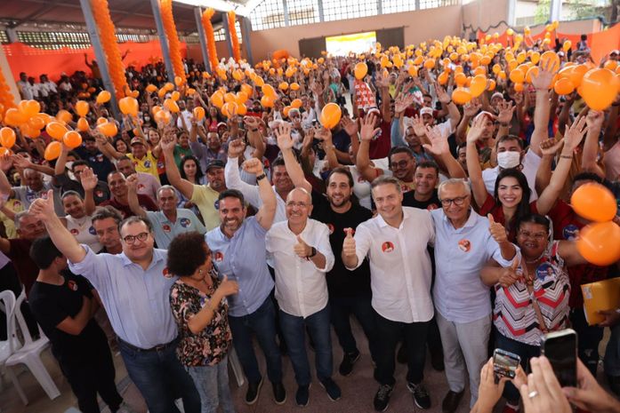 Guilherme Lopes leva milhares de pessoas para o lançamento da sua pré-candidatura
