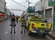 Fiscalização e barreiras reduzem acesso de pessoas ao Centro de Arapiraca