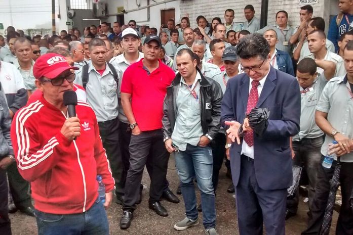 Rodoviários decidiram durante assembleia deflagar greve