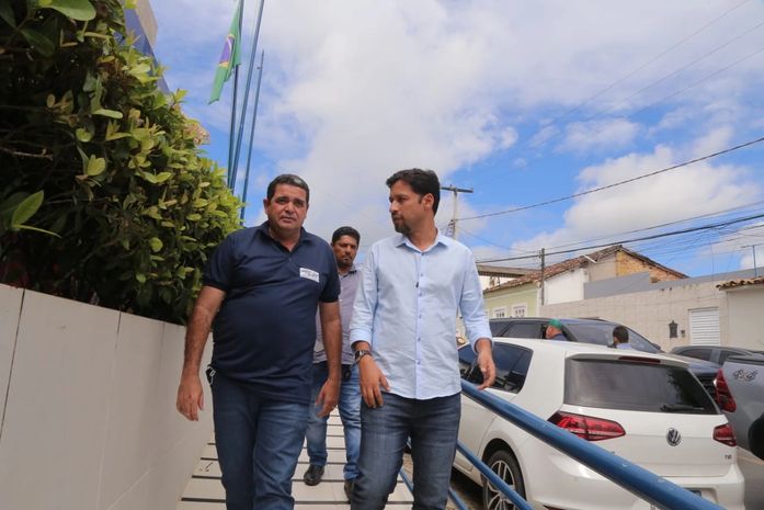 Prefeito e vereadores de Santa Luzia do Norte selam apoio à pré-candidatura de Rodrigo Cunha