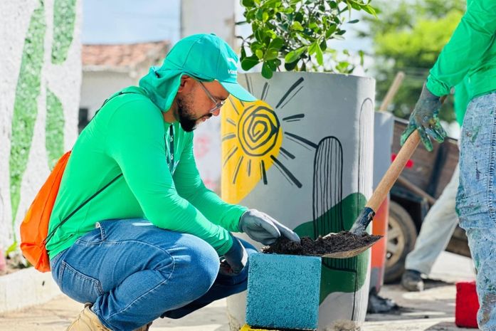Autarquia de Limpeza Urbana transforma pontos de lixos em áreas de convívio