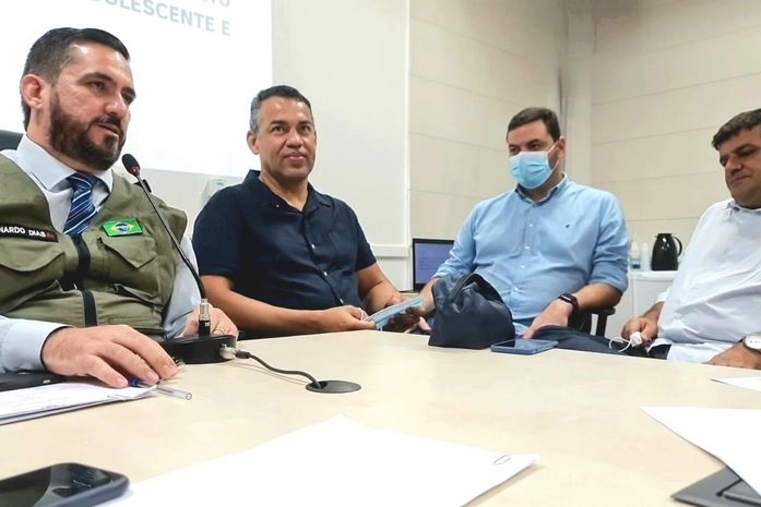 Vereadores se reúnem com conselheiros tutelares para atender reivindicações