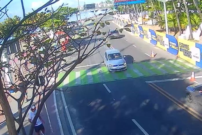 Proprietário de carro que atropelou mulher na Ponta Verde é identificado e informações são encaminhadas à Polícia Civil