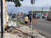 Marquise caiu na tarde deste domingo no bairro do Pinheiro
