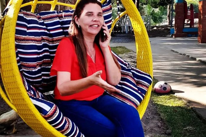 Ei, Arísia, cadê a menina? -perguntou a querida Josefa, lá de União dos Palmares. Ela falava da deputada, Jó Pereira