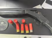 PM retira armas e drogas das ruas em ações na Região Metropolitana
