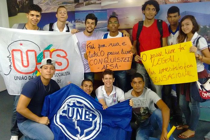 Estudantes comemoravam sanção da Lei do Passe Livre, que foi suspensa