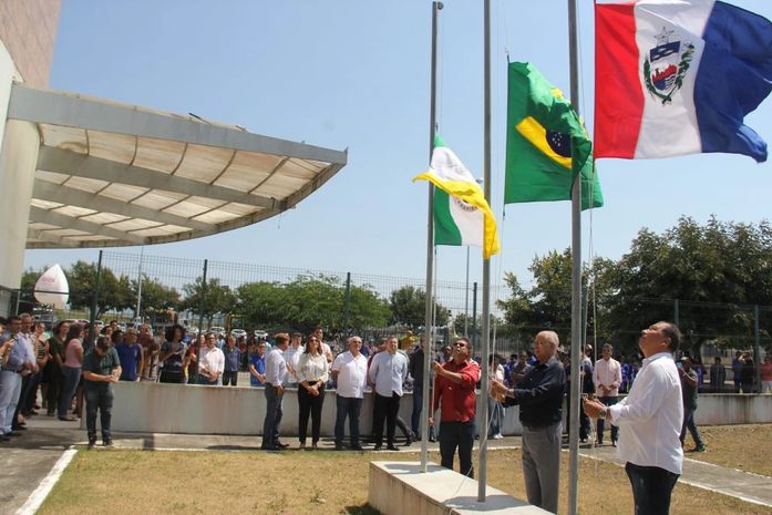 Prefeito Rogério Teófilo prestigia a abertura da Semana do Servidor