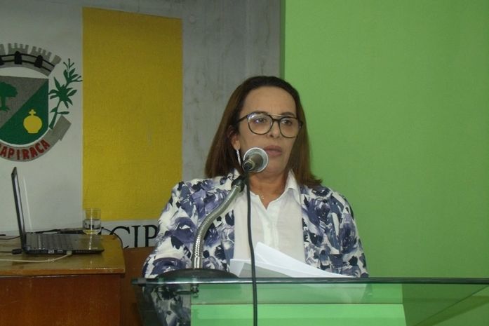 “Centro de Zoonoses está sucateado e serve de cabide de emprego” diz vereadora arapiraquense