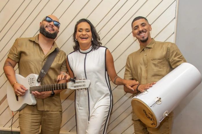 Tanne Dely: A voz nordestina que conquista o pagode carioca