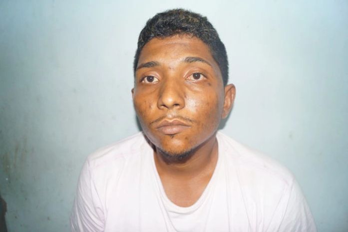 Acusado de homicídio qualificado é preso com arma