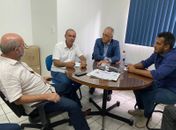 Prefeito de Anadia e deputado Galba Novaes participam de reunião no Iteral
