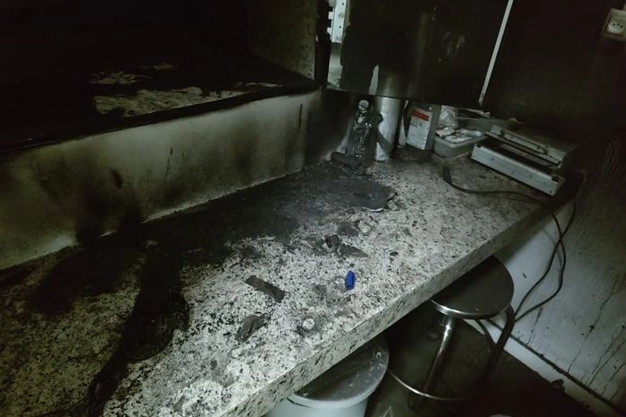 Área de oncologia do Hospital Unimed é destruída em incêndio.