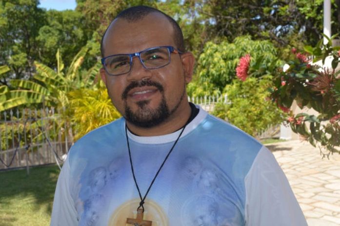 Padre Ronaldo Silva dos Santos