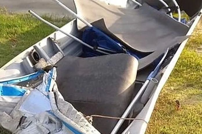 Embarcação foi atingida por uma moto aquática