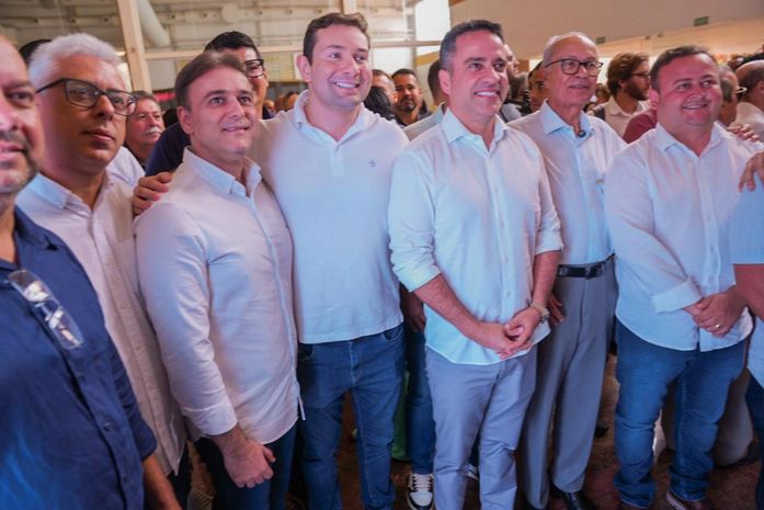 Presidente do MDB Arapiraca, Yale Fernandes, e o advogado Lucas Barbosa participaram do Encontro Estadual do MDB em Maceió