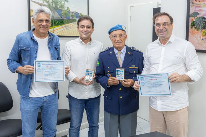 Prefeito Luciano recebe diploma e medalha dos 80 anos das Nações Unidas