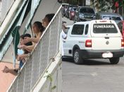 Funerária leva corpo de Moraes Moreira e fãs prestam homenagens