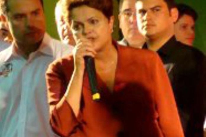 Renan Filho, Dilma e Jairzinho Lira no Benedito Bentes