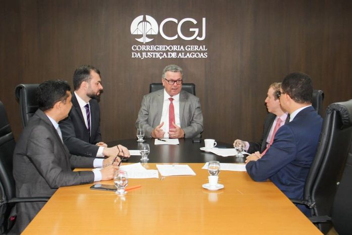 Comissão do TJ/AL alinha diretrizes para solução de conflitos fundiários no estado