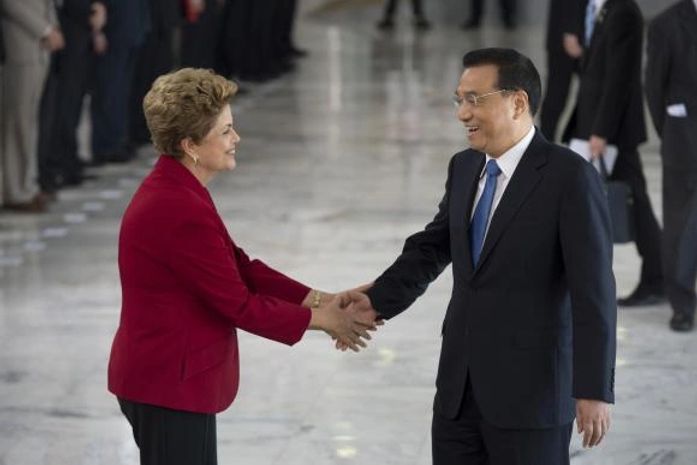 A presidenta Dilma Rousseff recebe o primeiro-ministro da China, Li Keqiang, no Palácio do Planalto, em cerimônia oficial de boas-vindas