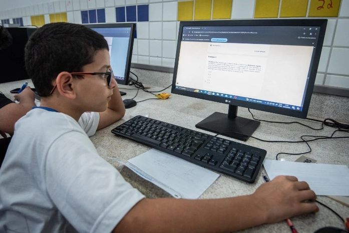 Mais de dois mil estudantes da rede estadual participam da primeira fase da Olimpíada Alagoana de Matemática