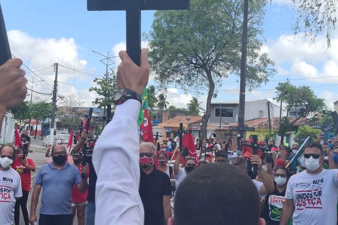 “Luto e Luta”: movimentos religiosos realizam protesto contra Braskem; veja imagens