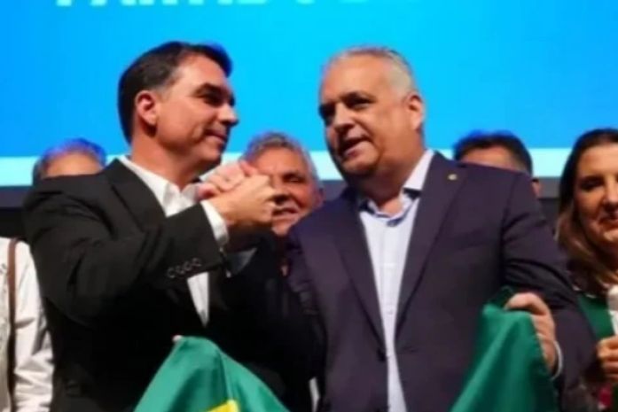 Flávio Bolsonaro desembarca em AL para agenda política em Maceió e Arapiraca