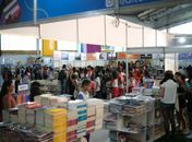 Bienal aquece economia com livros e gera frutos permanentes