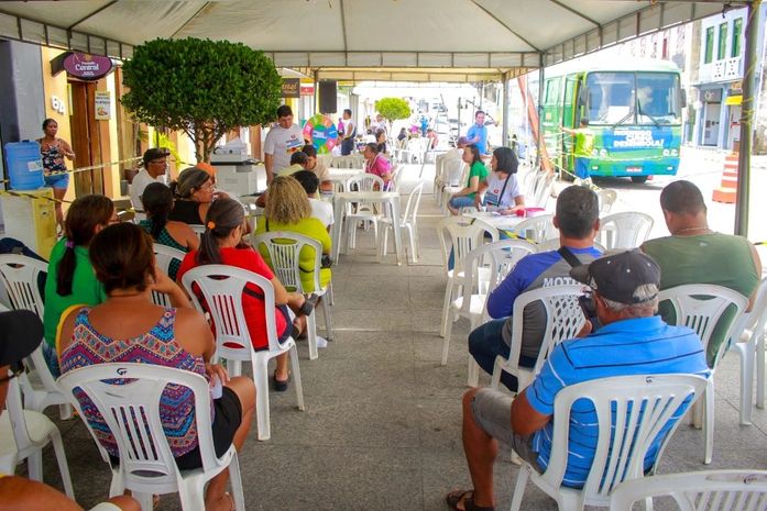 Programa Desenrola Brasil atende população no Centro de Penedo até às 14 horas desta terça, 07