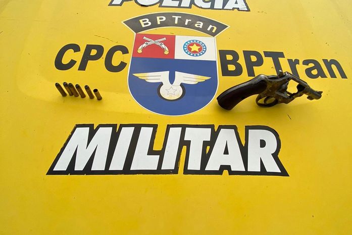 Arma encontrada no local da ocorrência.