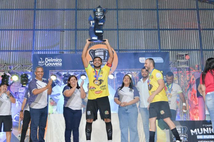 Equipe da Fumaça é a grande campeã do I Campeonato de Futsal Delmirense