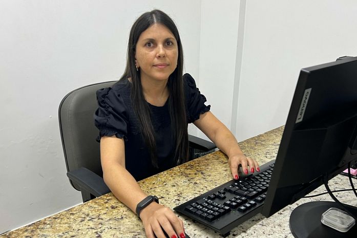 Pesquisadora da Uncisal analisa impacto da internet na saúde mental de universitários