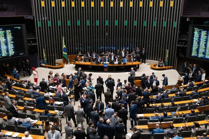 Câmara decide deixar PEC da Segurança e PL Antifacção para 2026