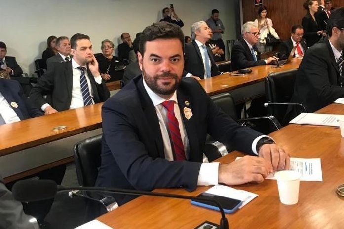 Chico Filho durante participação em audiência no Senado